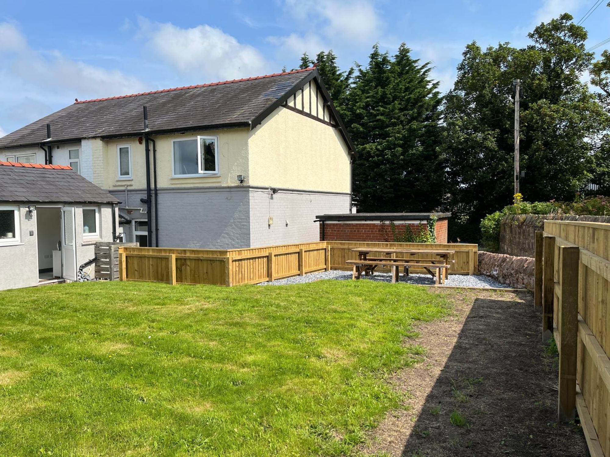 Barnston House - Heswall - Spacious Homely Holiday Home By Rework Accommodation エクステリア 写真