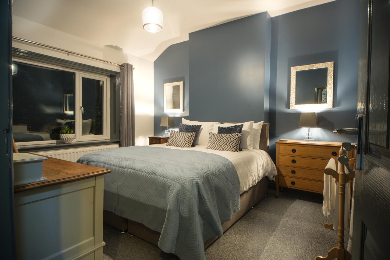 Barnston House - Heswall - Spacious Homely Holiday Home By Rework Accommodation エクステリア 写真