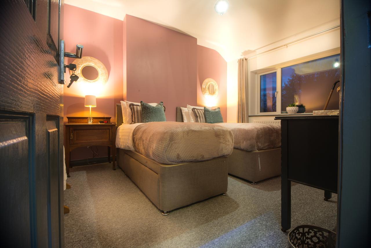 Barnston House - Heswall - Spacious Homely Holiday Home By Rework Accommodation エクステリア 写真